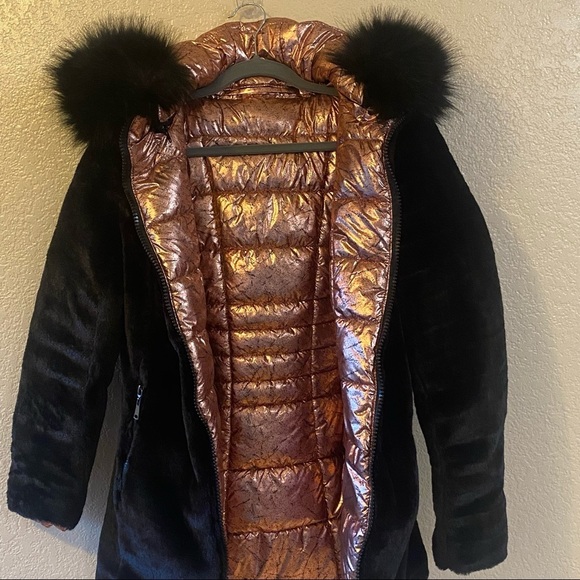 Coalition L.A. Reversible Metallic‎ Faux Fur Coat Mob Wife - Picture 7 of 16